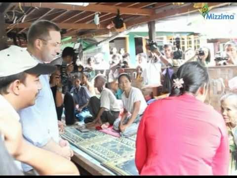 US special envoy visits Funeral Services Society and HIV center