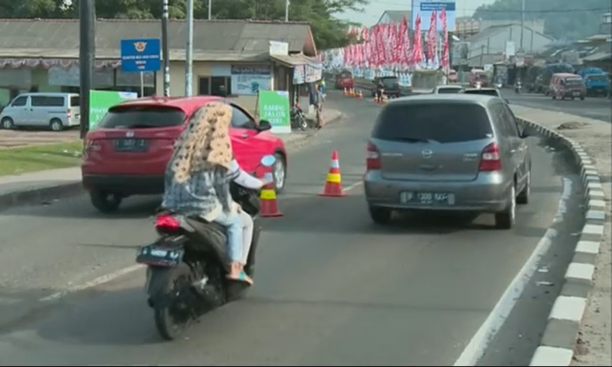 Pemudik Motor Mulai Padati Pelabuhan Merak