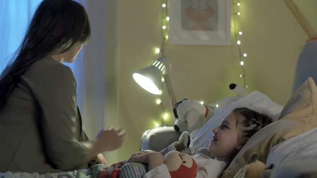 The new Jaguar XF Sportbrake - Air Ionisation