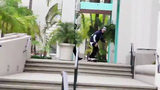 492.Justin Bieber Shows Off His Skills On An Impromptu Skate Stop [CENSORED]