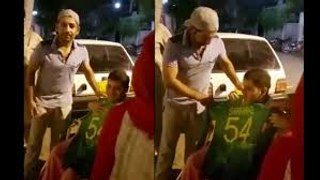 Sarfraz Ahmed meet his disable fan at 05-00 AM in the morning