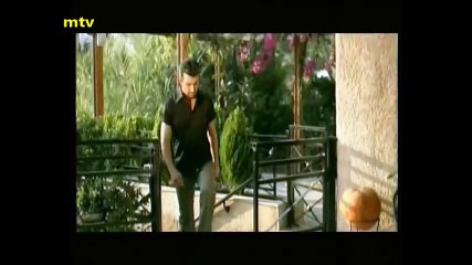 Θάνος Πετρέλης - Κερνάω VIDEO CLIP