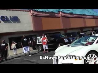 Floyd Mayweather Pulls Up In His Bugatti