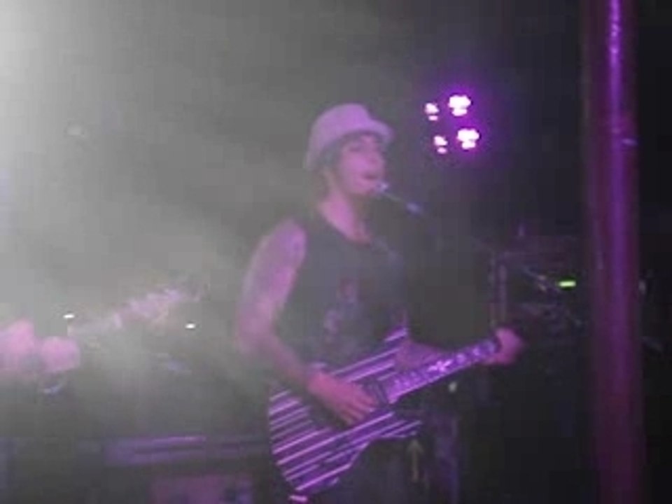 Avenged Sevenfold - Almost Easy live