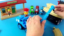 TOY PLAY - Caillou, Bob The Builder and Lofty Help Build Train Track _ ToysFor Kids!