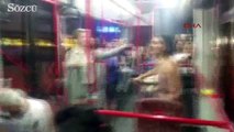 İzmir'de bir otobüste kaydedilen görüntüler sosyal medyada büyük ilgi çekti