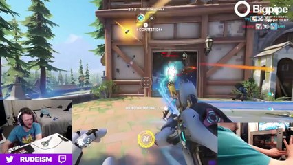 Overwatch: Playing Symmetra using a microwave! (the door makes the teleporter!)