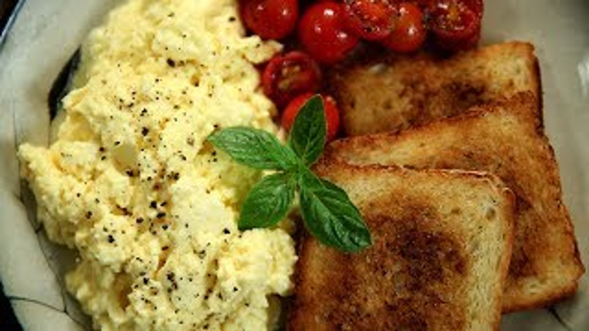 ⁣How To Make Perfect Scrambled Eggs | Fluffy Scrambled Eggs Recipe | Egg Recipes | Varun Inamdar