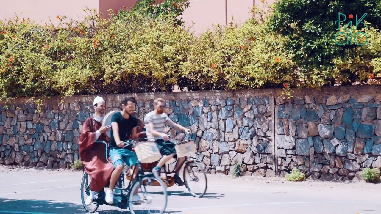 Pikala binatna  le concept de vélo pour huit personnes débarque à Marrakech