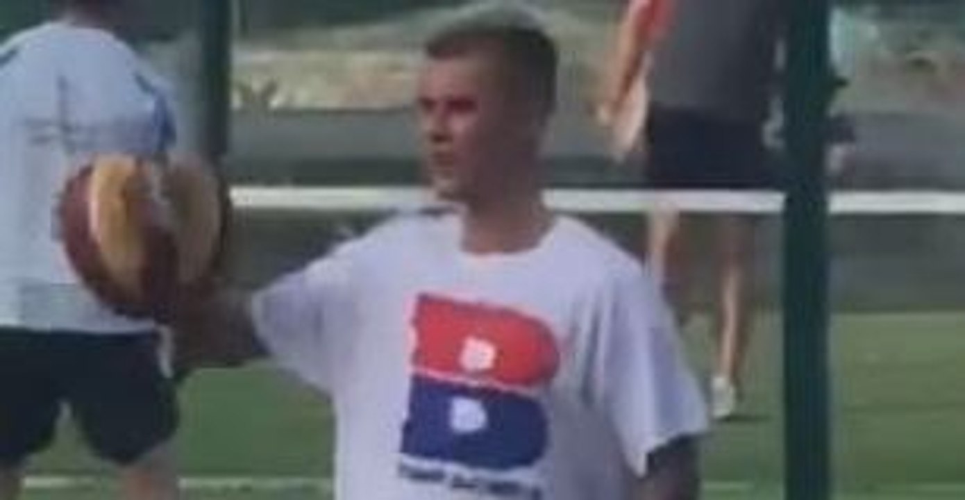 Justin Bieber Spotted Playing Basketball in Dublin