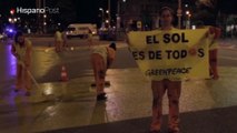 Greenpeace pintó un sol en plaza de Barcelona en apoyo a las energías renovables