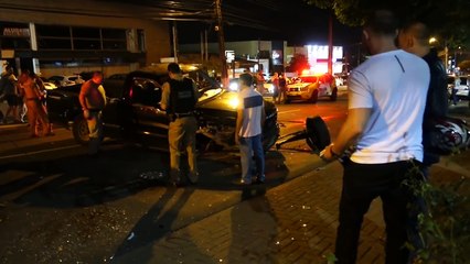 CARRO DE YOUTUBER SOFRE ACIDENTE PAC TAZERCRAFT