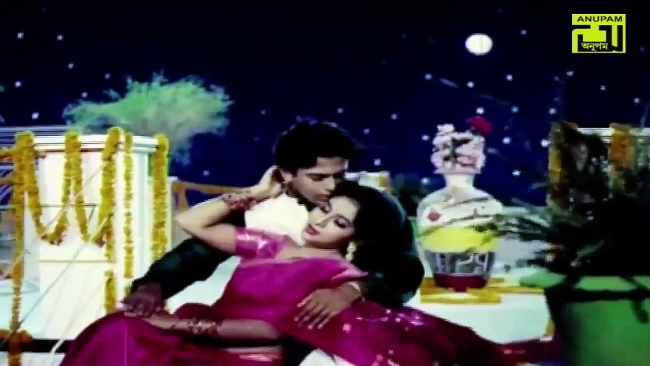 Tumi Hajar Fuler Majhe Ekti Golap _ তুমি হাজার ফুলের মাঝে একটি গোলাপ _ মন মানে না _ শাবনূর & রিয়াজ _ Bangla Romantic Song _ 1080p HD