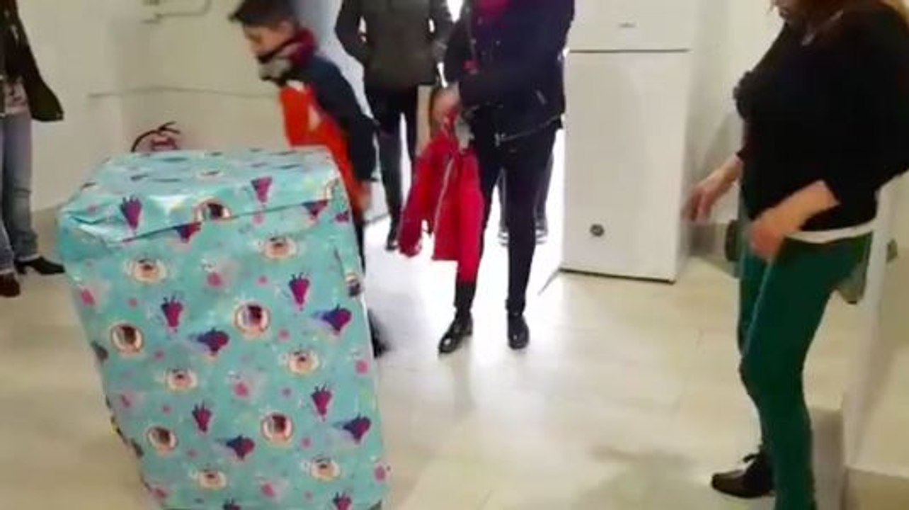Une maman fait le plus beau des cadeaux à sa fille !