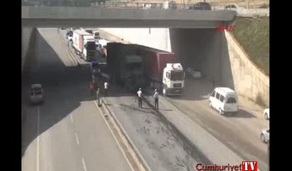 Askeri konvoyda kaza: 1 asker yaralandı