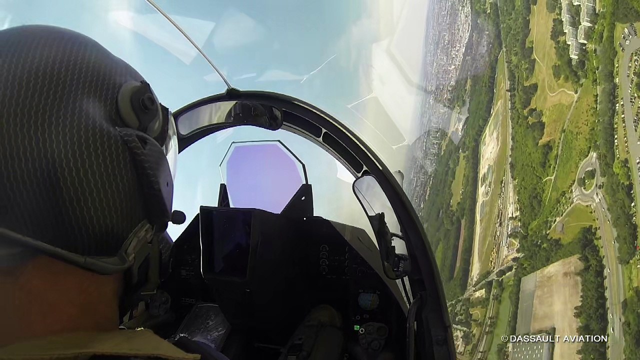 La démonstration du Rafale vue du cockpit - Dassault Aviation - Vidéo ...