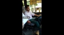 Studentja hipën në autobus, nuk u beson syve kur sheh se çfarë bën shoferi