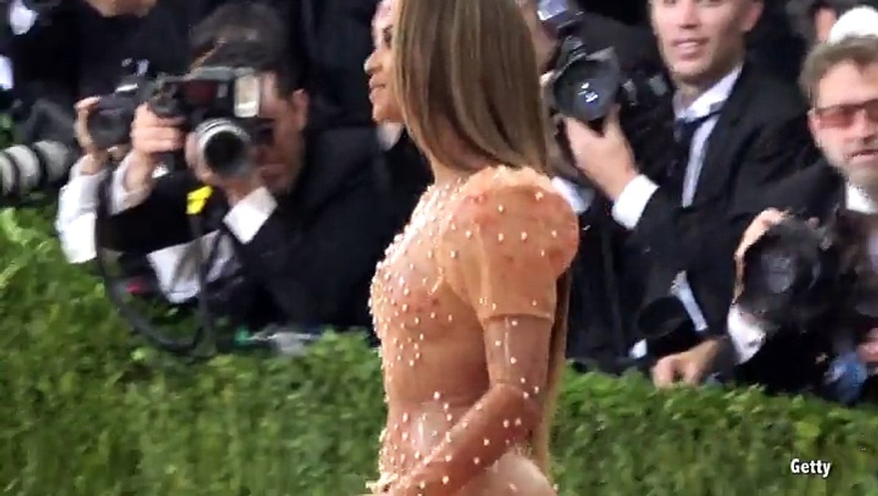 Beyonce's Dad Mathew Knowles Confirms Twins' Birth, Angers the Beyhive