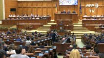 Romênia aprova moção de censura contra premiê