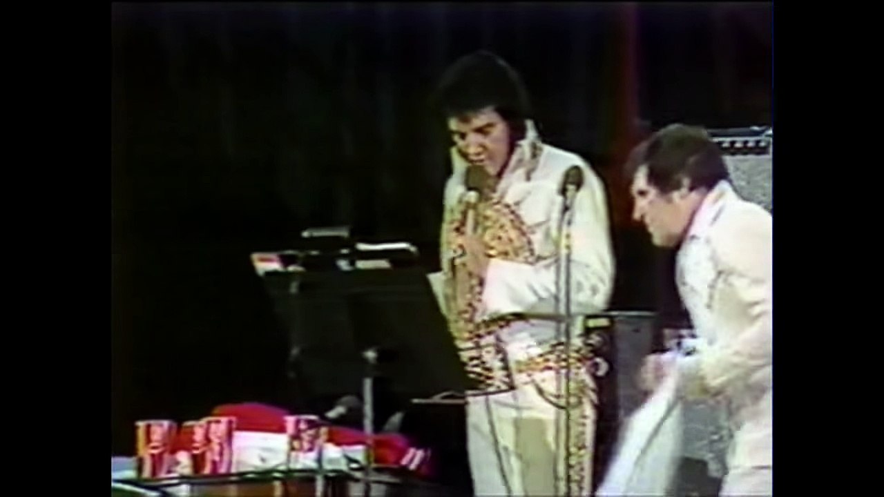 elvis-presley-unchained-melody-rapid-city-june-21-1977-video