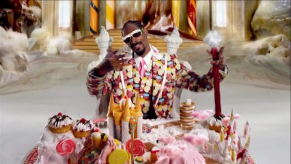 Katy Perry Reacts To Her Music Videos (Witness World Wide)