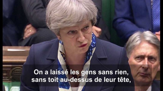 Theresa présente ses excuses aux Anglais après l'incendie de la tour Grenfell