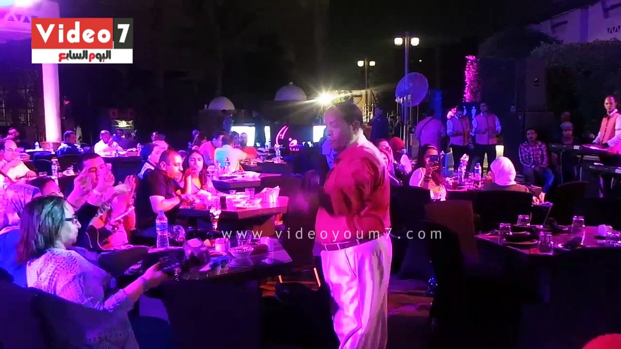 عبد الباسط حمودة يطرب جمهوره فى نهاية السهرات الرمضانية