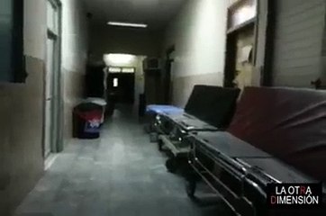 Un fantôme terrifiant filmé en train d'arpenter les couloirs d'un hôpital - vidéo Dailymotion