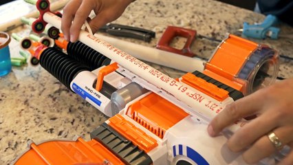 NERF WAR: FIDGET SPINNER GUN 2!