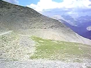 Stella 2007 arrivée d'un motard allemand au Parpaillon