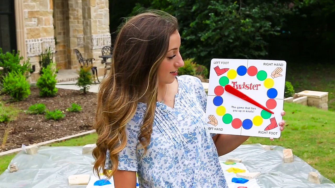 HILARIOUS MESSY TWISTER CHALLENGE! (ft. Annie LeBlanc & Hayley from Bratayley)