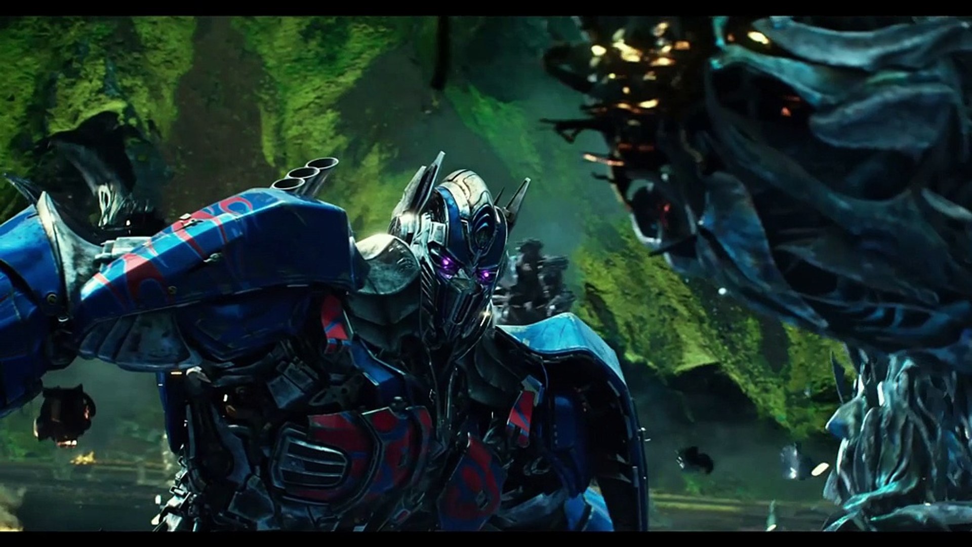 Transformers: The Last Knight': Optimus Prime Wields a Sword – The