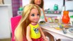 Rutina de Mañana en Casa de Barbie y Sus Hermanas Juguetes de Titi