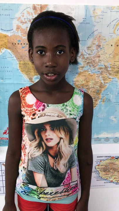 Chanson Frère Jacques par les élèves de l'école S. Bomel (2/3 - malgache de Diego Suarez)