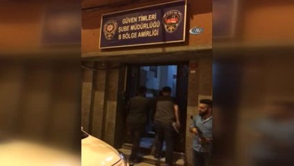 Alnında "Enayi" Yazan Zehir Taciri Yakalandı