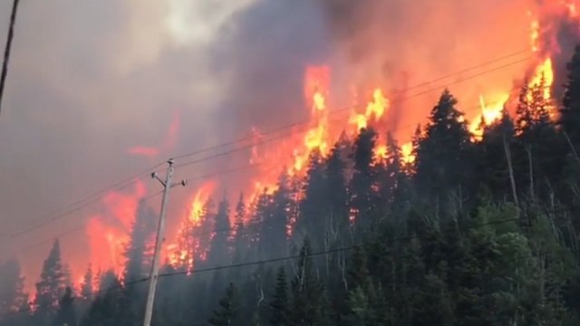 Fire in Utah forces 750 evacuations as it grows to 2,700 acres