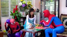Superheroes war Spiderman! HAPPY BIRTHDAY Elsa Mashas Birthday cake! 100k Subscribers