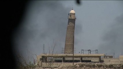 Télécharger la video: Historic Great Mosque of al-Nuri and al-Habda minaret in Mosul destroyed by Islamic State