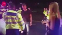 Ivre, il donne un coup de genou dans les parties intimes d’un policier et se retrouve KO (vidéo)