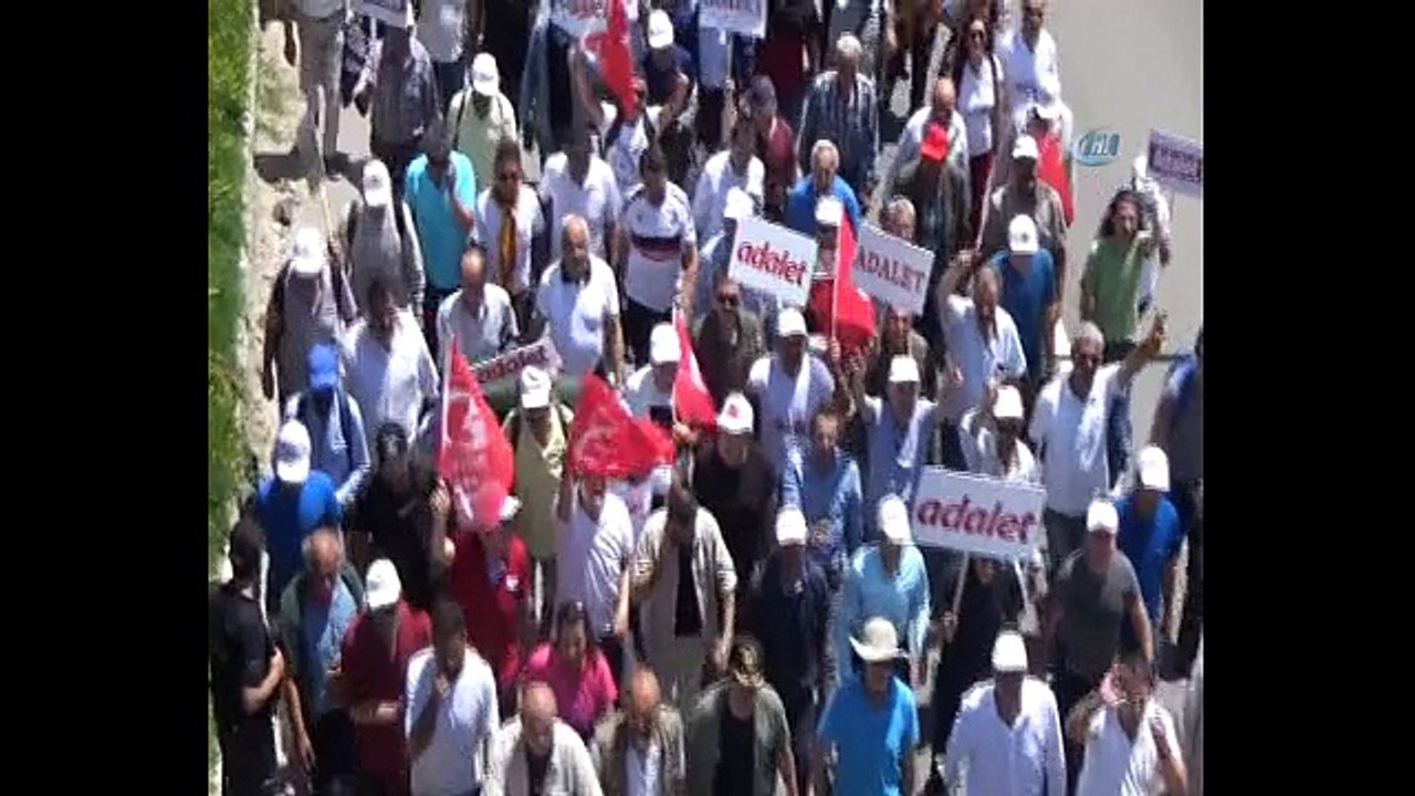 Kılıçdaroğlu’na "Rabia" işaretli tepki: Şehitler içi  yürüyün!