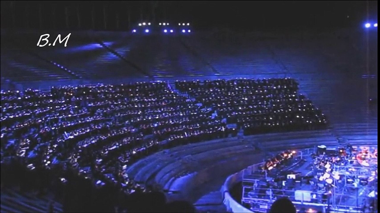 Μίκης Θεοδωράκης στο Καλλιμάρμαρο - Βρέχει στη Φτωχογειτονιά