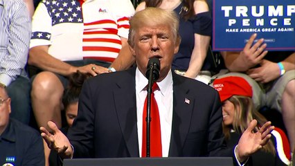 Trump dice que no quiere a un pobre en roles económicos