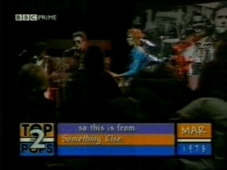 The Clash - Tommy Gun (Live TOTP 1978)