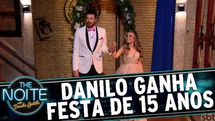 Larissa Manoela faz festa de debutante para Danilo Gentili