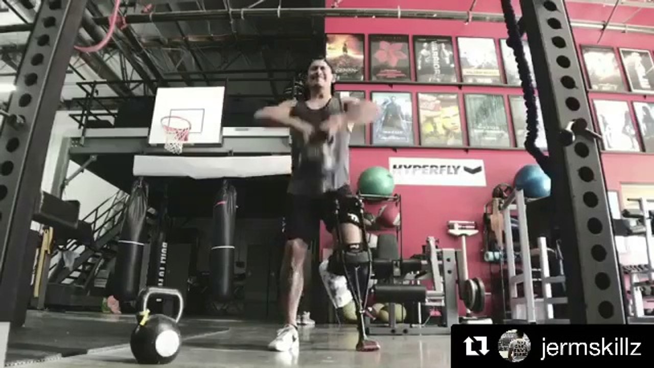 Jeremy Marinas Using iWALK2.0 At the Gym