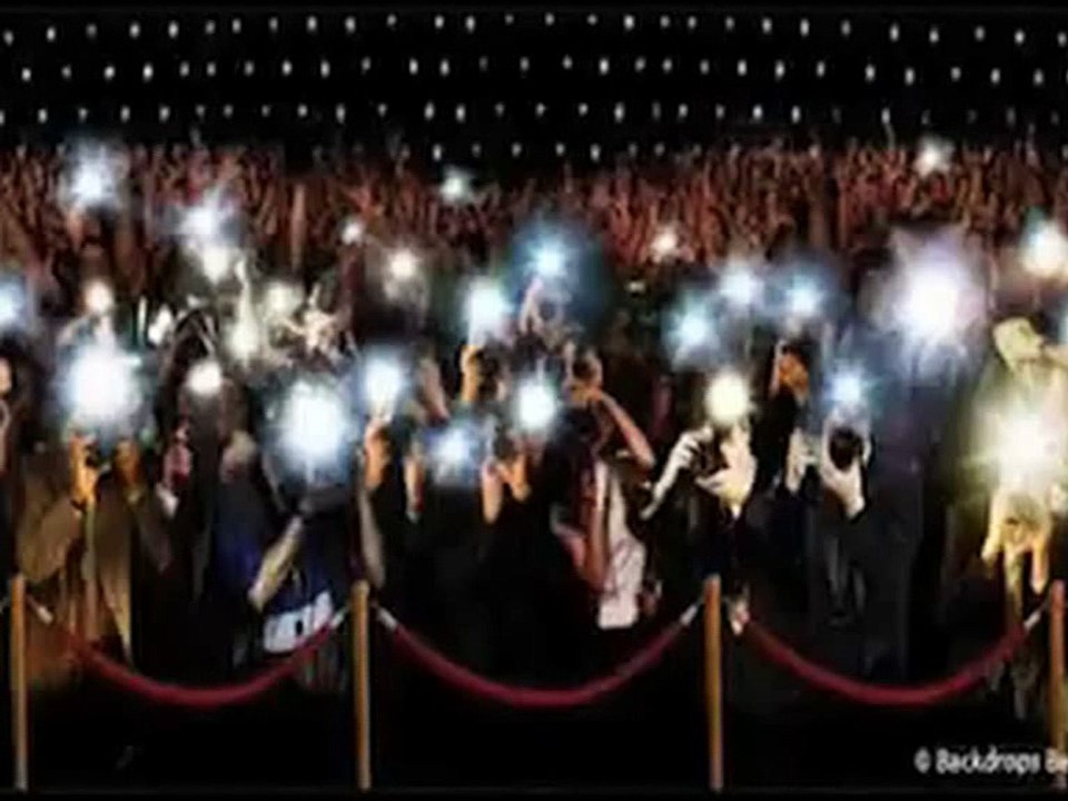 فريق عمل باباراتزي وبعض الفنانين في سحور المنتج ياسر سليم