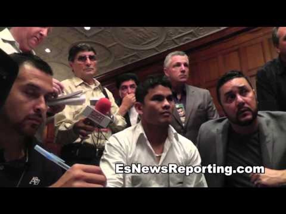 Chino Maidana Talks What Gloves He'll Wear For Floyd Mayweather Rematch - esnews boxing