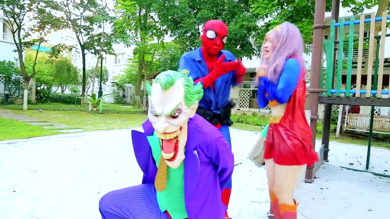 POLICE SPIDERMAN Wanted & Arrest BAD JOKER w/ Snow White, Captain, Captain Girl, Supergirl