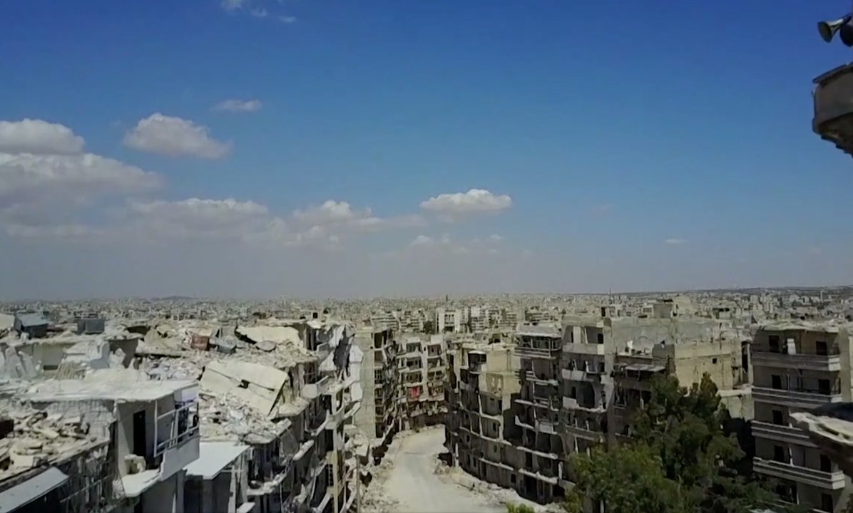 Des images de drone montrent les ruines d'Alep-Est
