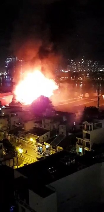 Cháy lớn ở Quận 4, Tp.HCM